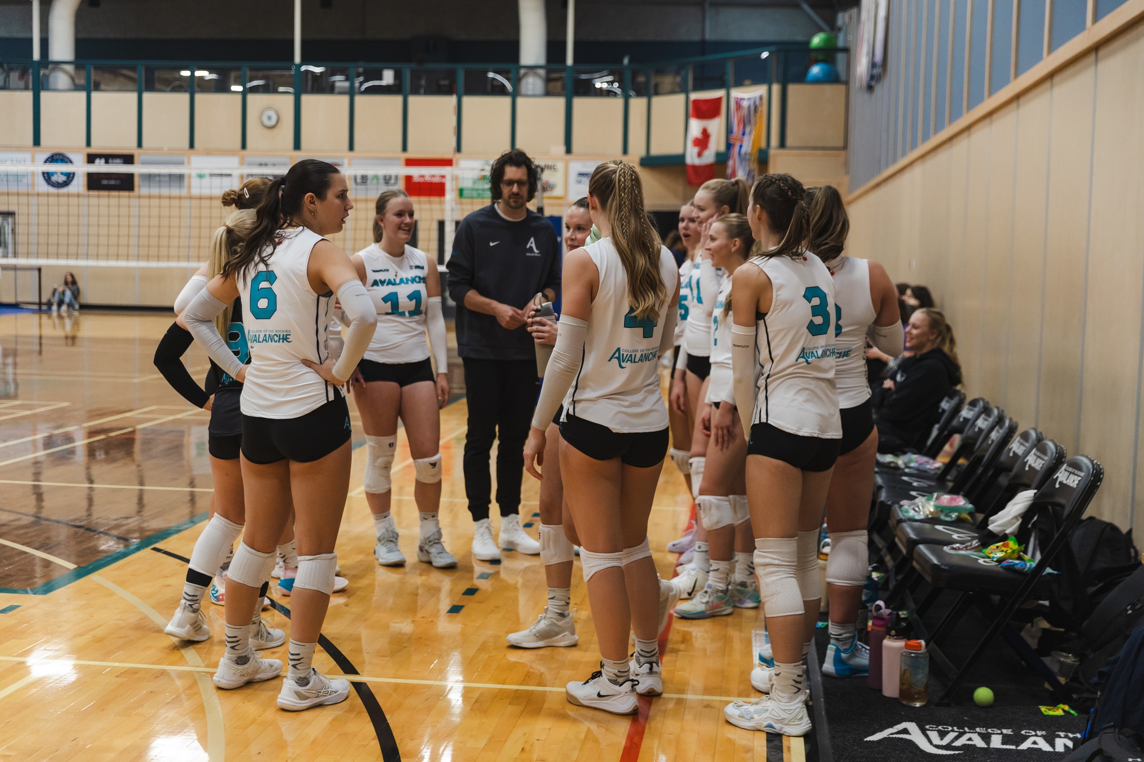 Weekly Avalanche Report: Avalanche Women's Volleyball show resilience through tough road trip